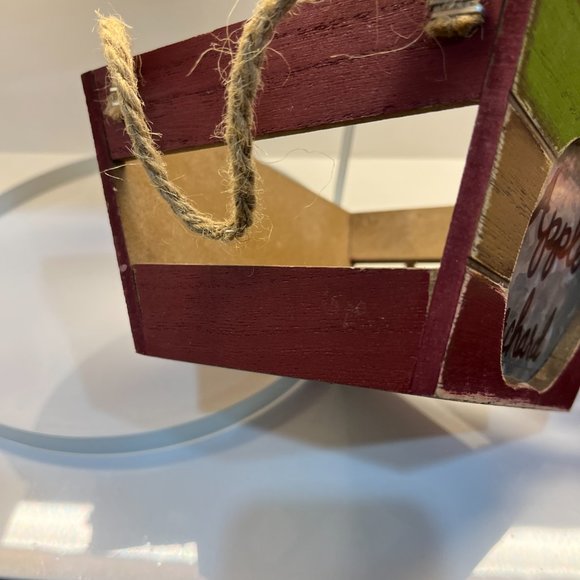 Apple Orchard home decor wooden boxes with Rope handles 7 x 6 x 4 inches, EUC - Picture 2 of 10